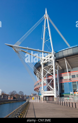 Principato Stadium o BT Millennium Stadium di tipo sportivo e concerto in centro città Cardiff South Glamorgan South Wales UK GB EU Europe Foto Stock