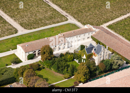 Francia, Gironde, Pauillac, Chateau Mouton Rothschild, 1° crescita Pauillac (vista aerea) Foto Stock