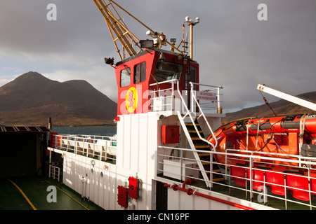 Il traghetto Raasay a vela tra Raasay e l'Isola di Skye in Scozia, Regno Unito. Foto Stock