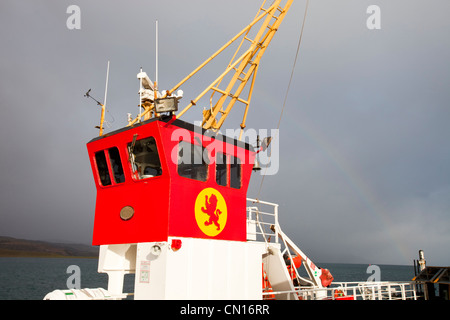 Il traghetto Raasay a vela tra Raasay e l'Isola di Skye in Scozia, Regno Unito. Foto Stock