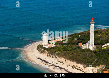 Francia, Charente Maritime, San Clemente des Baleines, Ile de Re, Pointe des Baleines e il faro (vista aerea) Foto Stock