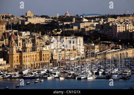 Il Grand Harbour guardando verso Vittoriosa a La Valletta, Malta Foto Stock