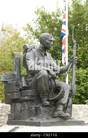 Memoriale al Green Howards in Crepon ricordando i combattimenti sul D Day in Normandia Foto Stock