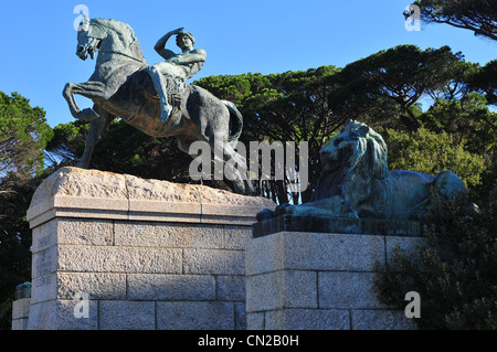 Rhodes Memorial su Devil's Peak a Cape Town, Sud Africa. Foto Stock