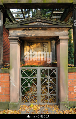 Tomba di Martin Gropius, 1824 - 1880, un architetto tedesco e al capomaestro, cimitero, Kreuzberg di Berlino, Germania, Europa Foto Stock