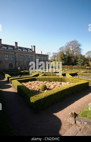 Giardino spagnolo Newstead Abbey, Nottinghamshire, Inghilterra, Regno Unito. Foto Stock