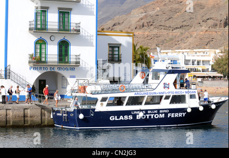 Puerto de Mogán, barca col fondo di vetro, Puerto de Mogan, Gran Canaria Isole Canarie Foto Stock