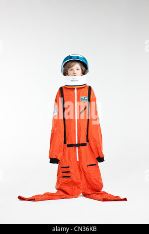 Ragazzo vestito come astronauta Foto Stock