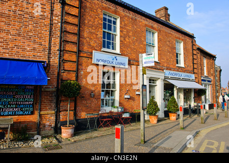 Burnham mercato,rinomato ristorante,pub,B & B,Hoste bracci,negozi,verde villaggio,case in stile Georgiano,vicino al mare,North Norwich,Inghilterra Foto Stock