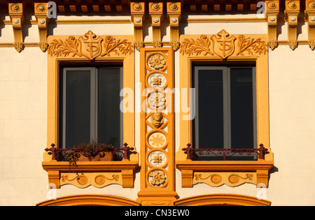 In stile georgiano di windows e la decorazione a 125 Oldham Street, Northern Quarter, Manchester, Inghilterra, Regno Unito Foto Stock