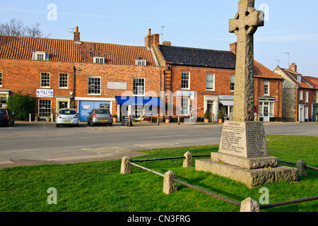 Burnham mercato,rinomato ristorante,pub,B & B,Hoste bracci,negozi,verde villaggio,case in stile Georgiano,vicino al mare,North Norwich,Inghilterra Foto Stock