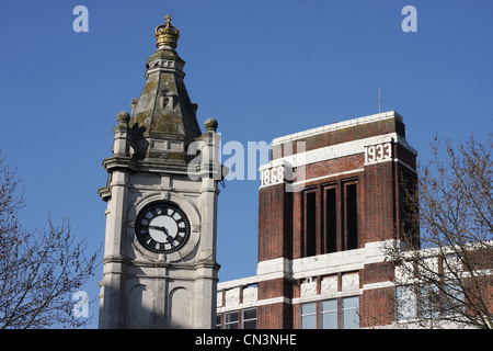 La torre dell orologio a Lewisham, completata nel 1900 per commemorare la Regina Victoria di Diamante giubileo nel 1897. Foto Stock