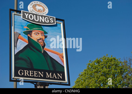 Green Man pub segno, con giovani della ram del logo birreria, a Putney, a sud-ovest di Londra - Inghilterra Foto Stock