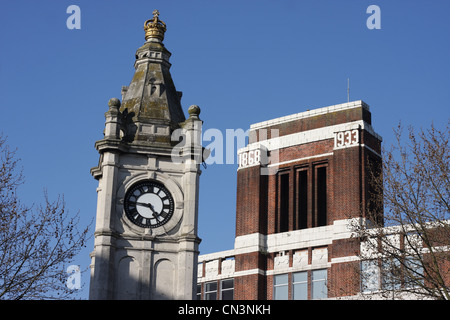 La torre dell orologio a Lewisham, completata nel 1900 per commemorare la Regina Victoria di Diamante giubileo nel 1897. Foto Stock