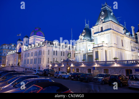 Francia, Haute Savoie, Chablais, Evian Les Bains, il municipio e Le Palais Lumiere, sala conferenza alloggiata nel fordans, Foto Stock