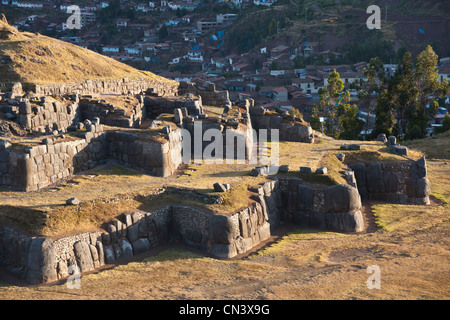 Il Perù, Provincia di Cuzco, Cuzco, elencato come patrimonio mondiale dall UNESCO, Sacsayhuaman, Inca complesso murato costruito da Pachacutec in Foto Stock
