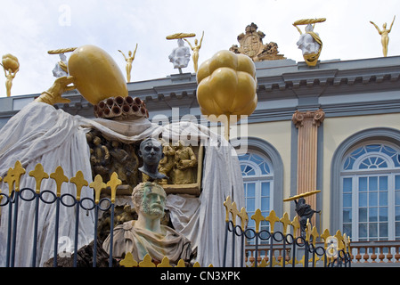 Europa spagna Costa Brava Figueres Teatro - Museo di Salvador Dalì dettaglio del monumento Pujols Foto Stock