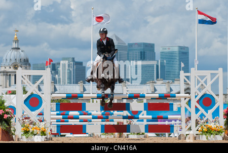 Michael Jung e River of Joy - Equesting Test Event Olympic, prove a cavallo, Greenwich Park Foto Stock