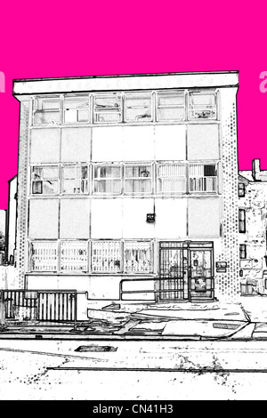 Cielo colorato dietro deadpan e brutto industriale edifici britannici dal nord dell'Inghilterra. Foto Stock