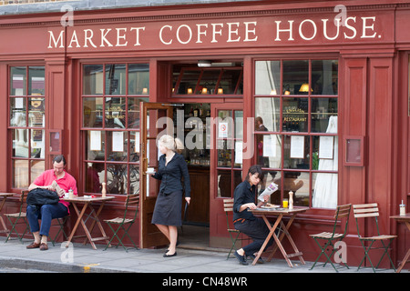 Regno Unito, Londra, Spitalfields, inglese mercato ristorante caffetteria, terrazza Foto Stock