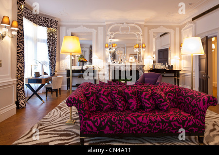 Regno Unito, London, Mayfair, il Claridge hotel aperto nel XIX secolo, suite arredate dalla stilista di moda Diane von Foto Stock