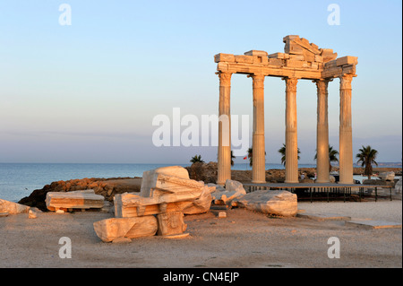 Turchia, Regione Mediterranea, Costa turchese, della Panfilia, laterale, Tempio di Apollo Foto Stock