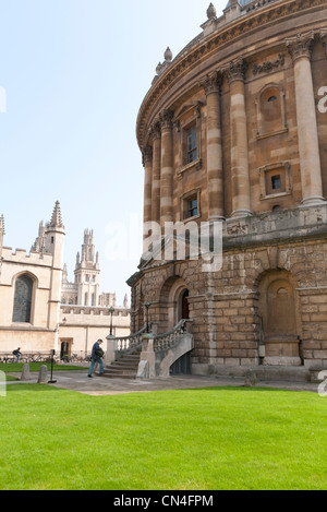 La Radcliffe Camera costruita da James Gibbs tra il 1737 e il 1749 fa parte della Oxford University di biblioteca Bodleian Library Foto Stock