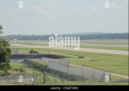 L' Aeroporto di Gatwick pista. Foto Stock