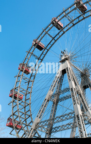 Il Wiener Riesenred (Vienna Ruota Gigante) è uno dei più antichi Ferris ruote in tutto il mondo, Vienna, Austria Foto Stock