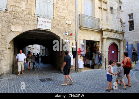 Francia, Herault, Pezenas, città vecchia, gateway per l'ex ghetto ebraico nel Medioevo Rue des d'Andre Foto Stock