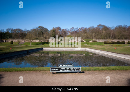 Eagle stagno, Newstead Abbey, Nottinghamshire, Inghilterra, Regno Unito. Foto Stock