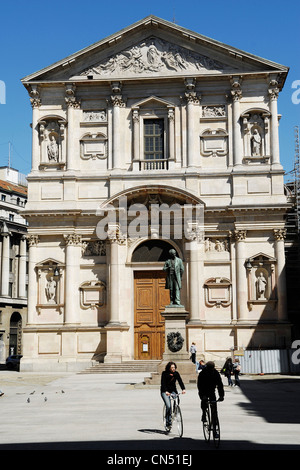 L'Italia, Lombardia, Milano, San Fedele chiesa costruita nel 1569 dall'architetto Pellegrino Tibaldi, San Fedele square Foto Stock