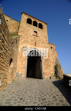 Italia, Lazio, Civita di Bagnoregio, porta di Santa Maria, porta rinascimentale Foto Stock
