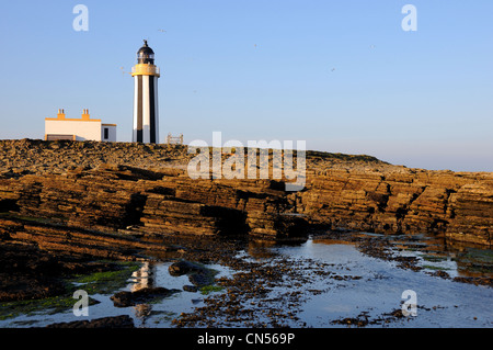 Il punto di inizio faro al tramonto, Sanday, Orkney Foto Stock