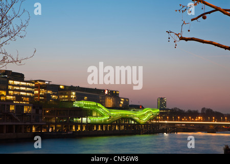 Francia, Parigi, Quai d'Austerlitz, Cite de la Mode et du Design (la moda e il design in città), edifici industriali del generale Foto Stock