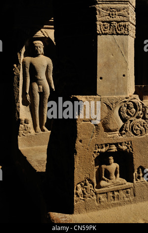 India, stato di Maharastra, Ellora, Grotte di Ellora elencati come patrimonio mondiale dall' UNESCO, cave 32, Jain 11-12secolo Foto Stock