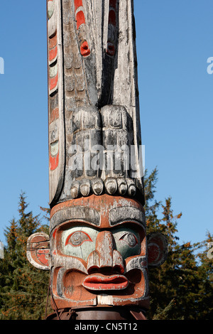 Canada, British Columbia, Vancouver Island, isola di cormorani, Alert Bay, territorio Nimkish, Kwakwaka'wakw tribù indiana, Totem Foto Stock