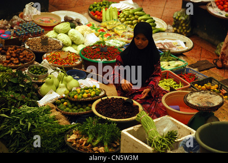 Malaysia, Kelantan Stato, Kota Bharu, mercato di giorno Foto Stock