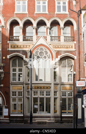 L'Istituto Brassey. Ora la libreria Hastings. St Leonards on Sea, East Sussex, England, Regno Unito Foto Stock