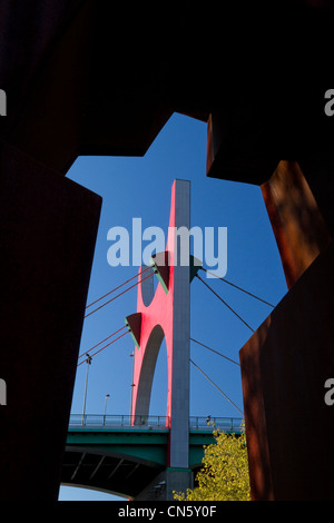 Daniel Buren Rosso di Arch sul Puente de la Salve di Bilbao Spagna Foto Stock