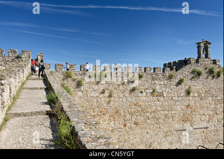 Spagna Estremadura, Trujillo, mura di un castello costruito nel decimo secolo, merli Foto Stock