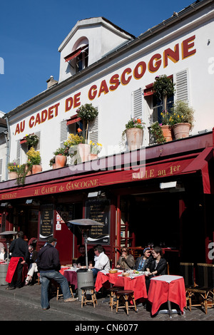 Francia, Parigi, la Butte Montmartre, terrazza del ristorante Au Cadet de Gascogne situato sulla piazza Tertre Foto Stock