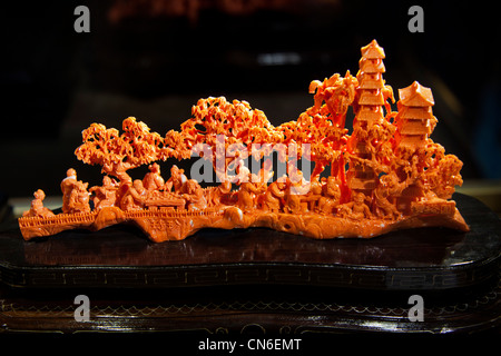 Intagliato e lucidato gemma momo coral corallium japonicum in Taipei Taiwan. JMH5738 Foto Stock