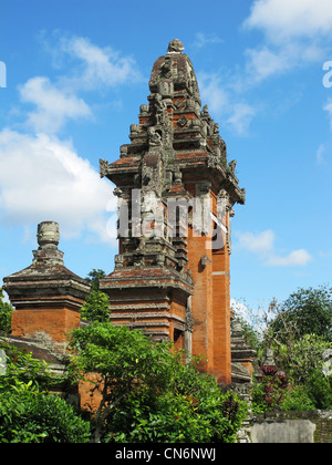 Ornati tempio Balinese porta (Famiglia Reale tempio vicino a Mengwi) Foto Stock