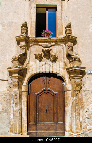 Europa Italia Abruzzo Provincia de L'Aquila Scanno antica porta Foto Stock