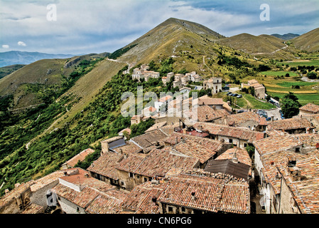 Europa Italia Abruzzo provincia di L'Aquila Santo Stefano di Sessanio Foto Stock