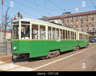 Vecchio tram tram a Torino Torino, Italia Foto Stock