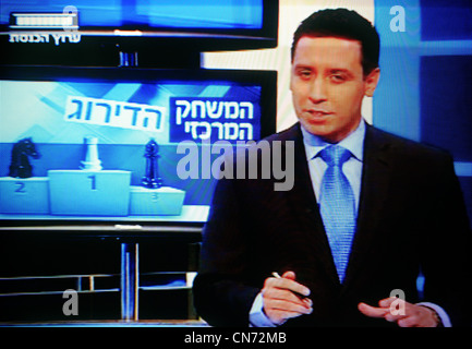 Screen shot di Attila Somfalvi ancoraggio israeliano della Knesset canale che offre programmi su gli affari parlamentari e politici eventi corrente in Israele Foto Stock