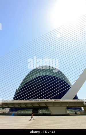 Santiago Calatrava, L'Assut de D'or bridge e l'Agorà di città delle Arti e delle Scienze di Valencia Spagna Foto Stock