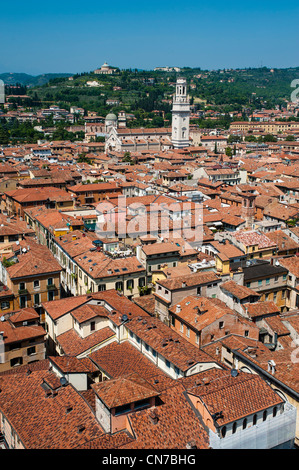 Vista dei tetti dal di sopra, a Verona, Italia Foto Stock